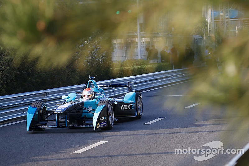 Nelson Piquet Jr. win the FanBoost vote and finish in eight at Putrajaya