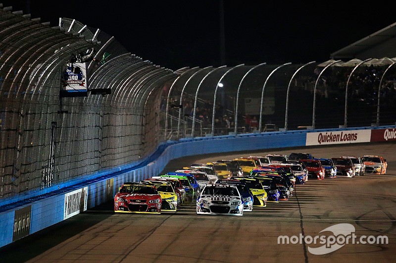 Gordon, Harvick, Kyle Busch et Truex en finale, dimanche prochain