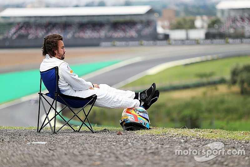 Alonso: 'Dit is de enige manier om weer kampioen te worden'