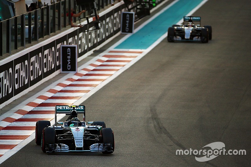Winnende Rosberg: 'Nieuwe seizoen mag van mij morgen beginnen'