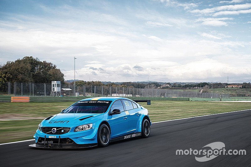 Volvo volbrengt 'veelbelovende' WTCC-tests