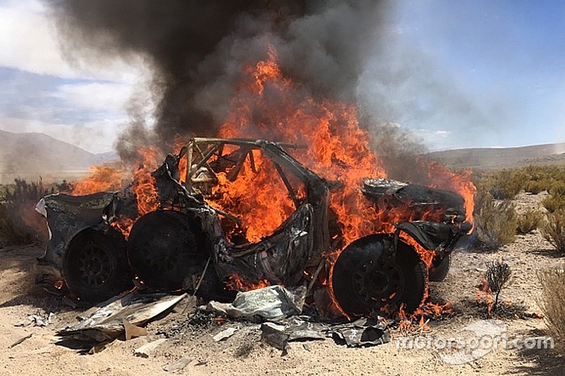 滕·布林克因赛车起火退赛:”烧得太快了“