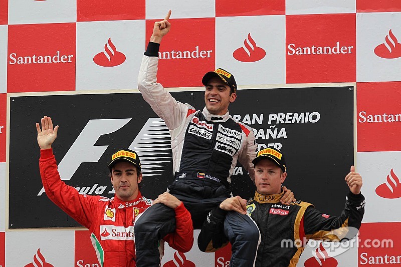 Podio, Primer lugar Pastor Maldonado, Williams F1 Team segundo lugar Fernando Alonso, Scuderia Ferra