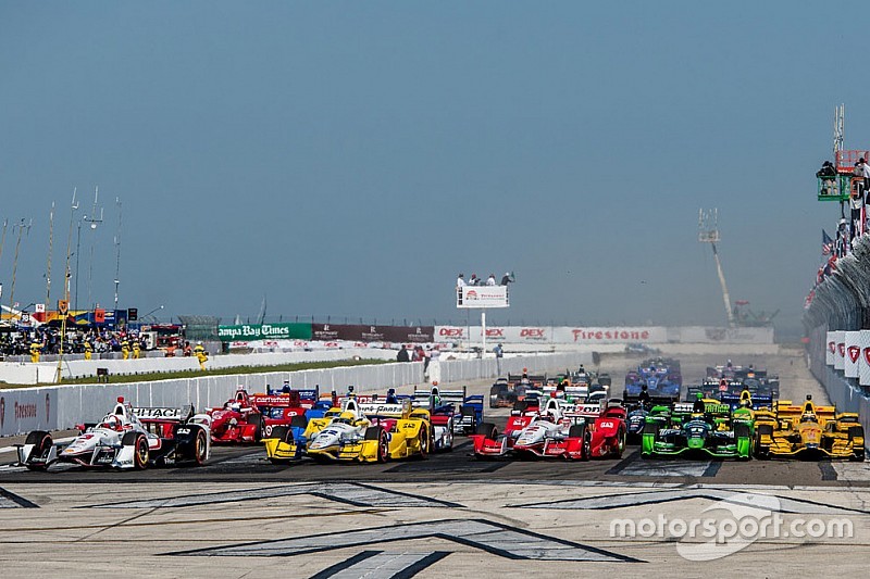 IndyCar-Saisonauftakt 2016 mit 22 Autos