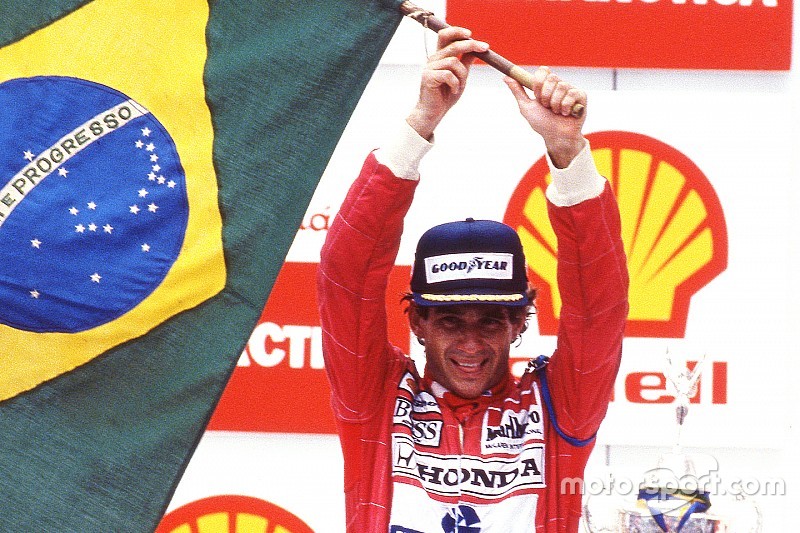 Pódio: vencedor da corrida Ayrton Senna, da McLaren