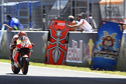 Marquez en Pedrosa kiezen voor veilige scores in Spanje