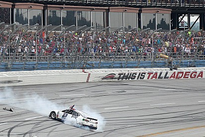 Wildes Talladega: "Big One", zwei Überschläge und Keselowski-Sieg
