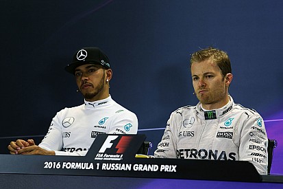 Pleiten, Pech und Pannen: Verschwörung gegen Lewis Hamilton?