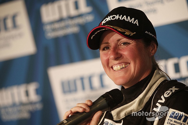 Nordschleifen-Spezialistin Sabine Schmitz kehrt in die Tourenwagen-WM zurück