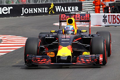 Formel 1 in Monaco: Daniel Ricciardo hängt Mercedes ab