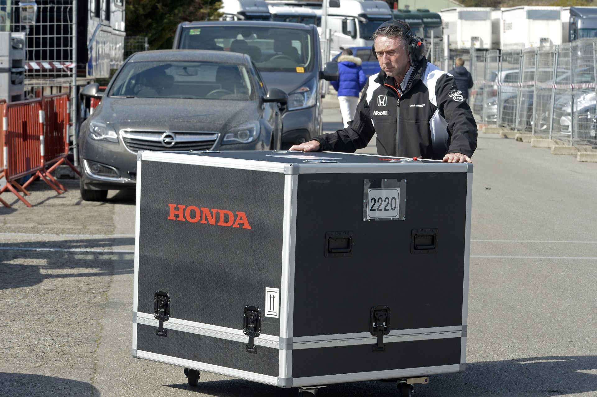 A Hondánál tudják a Mercedes-motor titkát, legalább 7 zseton kell a másoláshoz