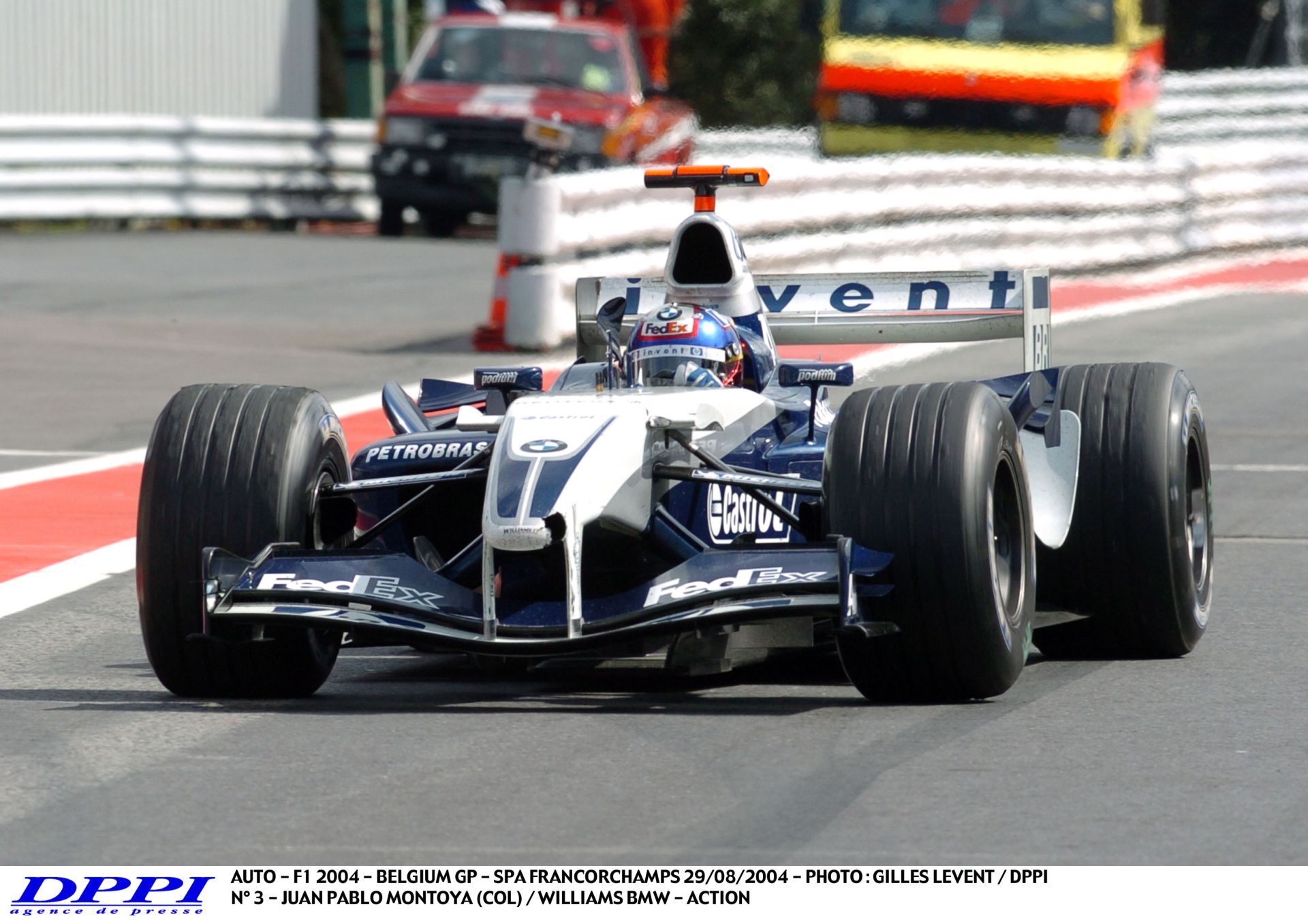 Amikor még valóban vezetni kellett egy F1-es autót: Montoya, William-BMW, Spa - 2004