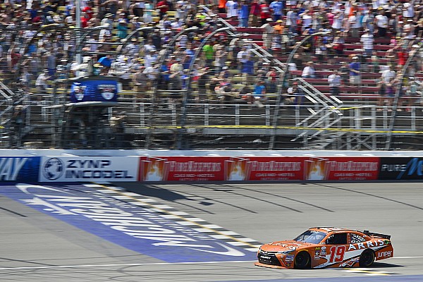 Suárez superó muchos obstáculos hasta vencer en NASCAR