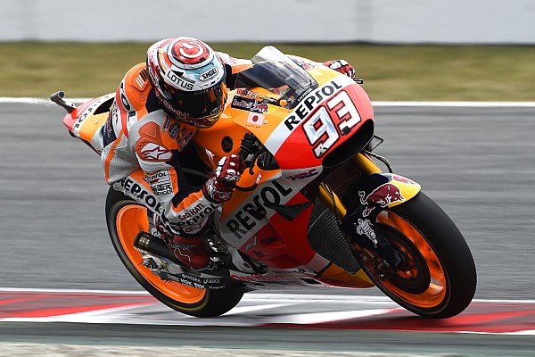 Análise: como Márquez aproveitou os erros de Rossi e Lorenzo