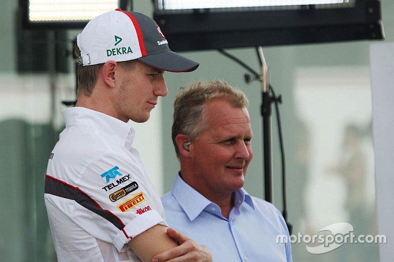 (Da esquerda para direita): Nico Hulkenberg, Sauber, com Johnny Herbert, Sky Sports F1