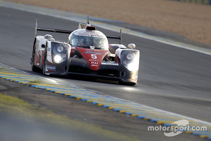 Le Mans nach 18 Stunden: Doppelführung für Toyota vor Porsche