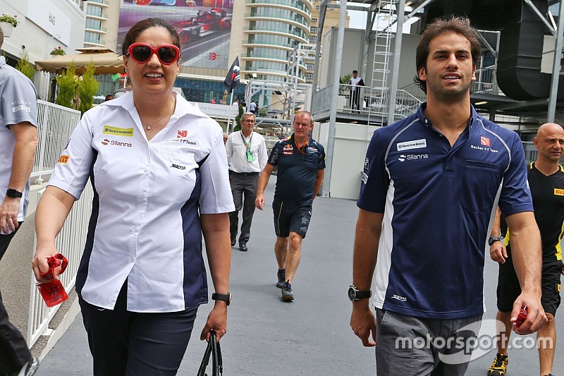 (L to R): Monisha Kaltenborn, Sauber Team Principal with Felipe Nasr, Sauber F1 Team
