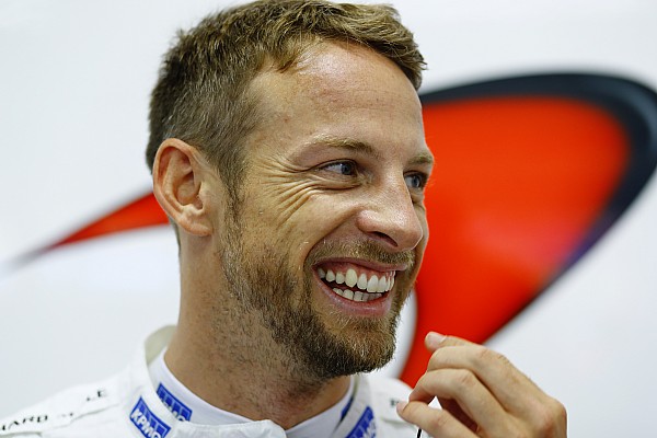 Button espera que haya más pilotos que lleguen a 300 carreras