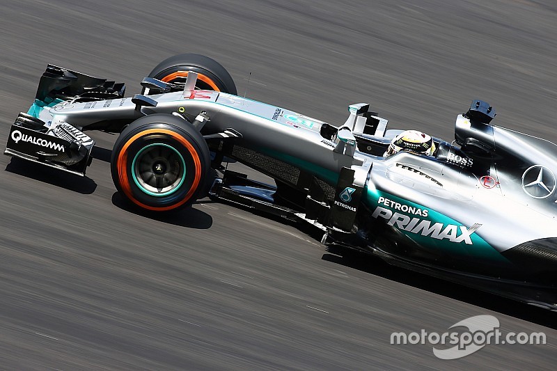 Sepang, Libere 3: Hamilton davanti, Verstappen fra le Mercedes