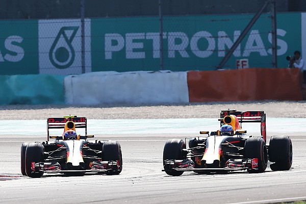 Verstappen: Se não fosse Ricciardo, teria sido mais duro
