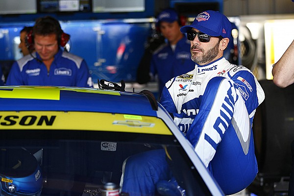 Johnson engrandece su leyenda tras victoria en Martinsville 