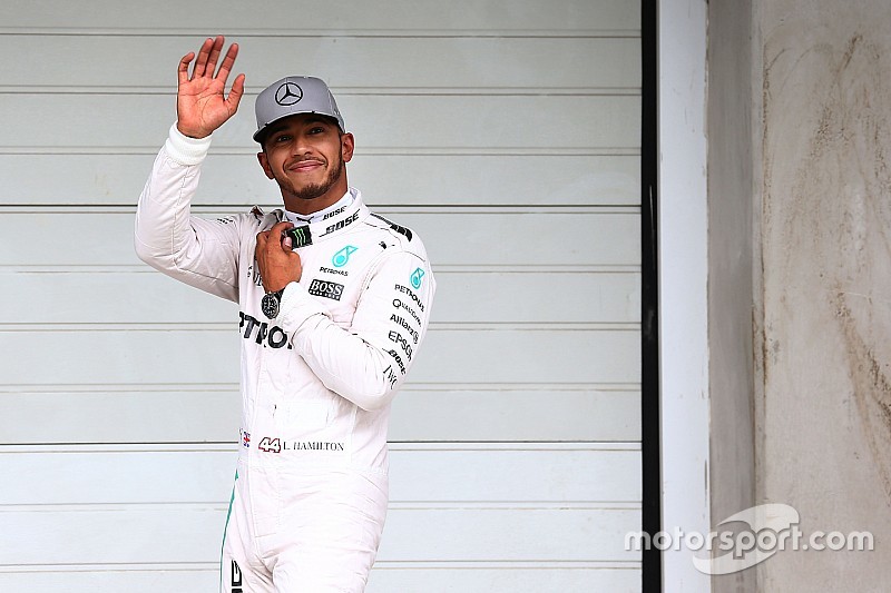 Lewis Hamilton, Mercedes AMG F1 celebra su pole en parc ferme