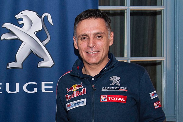 Lucas Cruz, el &aacute;ngel de la guarda de Carlos Sainz