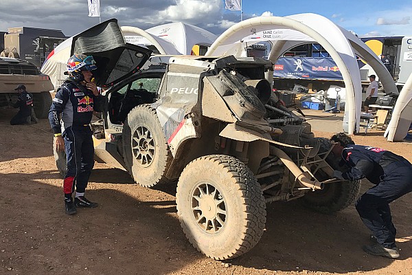 Sainz: &ldquo;Me duele la espalda, no s&eacute; si podr&eacute; seguir&rdquo;