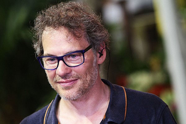 Villeneuve: F1 errou quando começou a ouvir os fãs