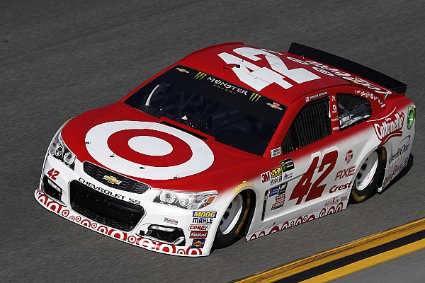Larson, Truex y Elliott sufrieron con el combustible en Daytona 500