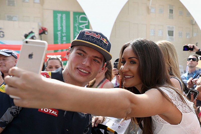 Max Verstappen, Red Bull Racing con fans