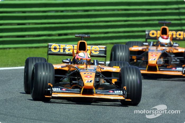 Los Arrows: Luciano Burti y Jos Verstappen