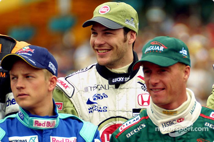 Presentación de pilotos: Kimi Raikkonen, Jacques Villeneuve, y Eddie Irvine