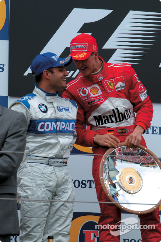 Le podium : le vainqueur Michael Schumacher avec Juan Pablo Montoya