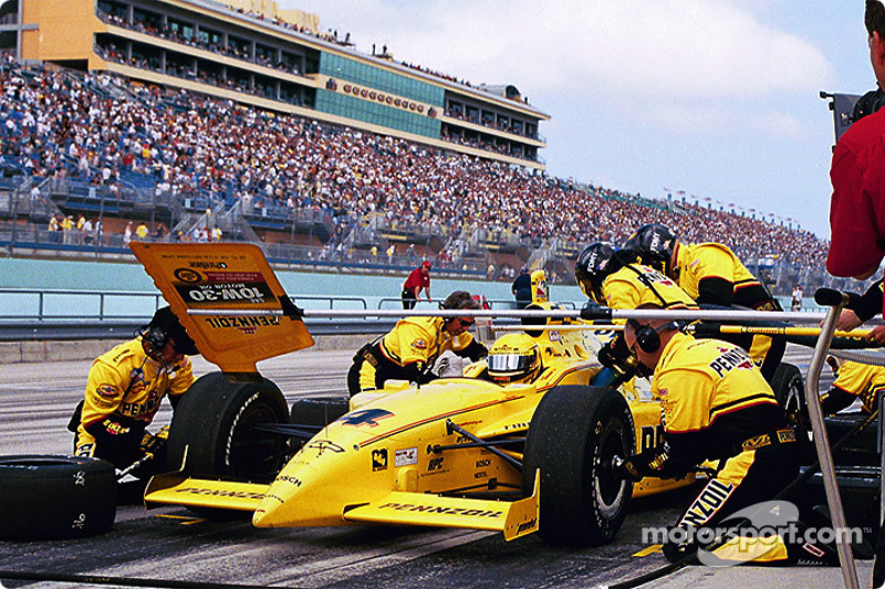 Arrêt au stand pour Sam Hornish Jr