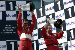 Podium: Michael Schumacher en Jean Todt