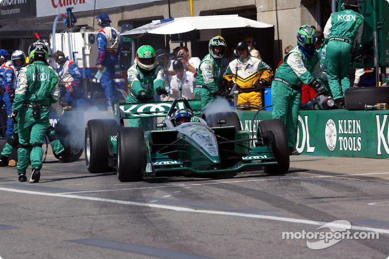 Arrêt au stand pour Paul Tracy