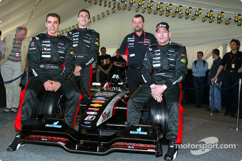 Justin Wilson, Matteo Bobbi, Paul Stoddart and Jos Verstappen with the new Minardi PS03