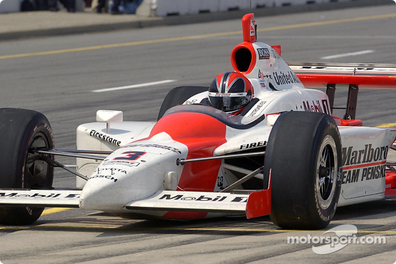 Helio Castroneves dans la pitlane