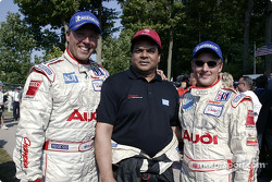J.J. Lehto, Champion Racing team manager Dave Maraj and Johnny Herbert
