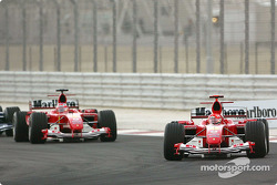 Start: Michael Schumacher leads Rubens Barrichello
