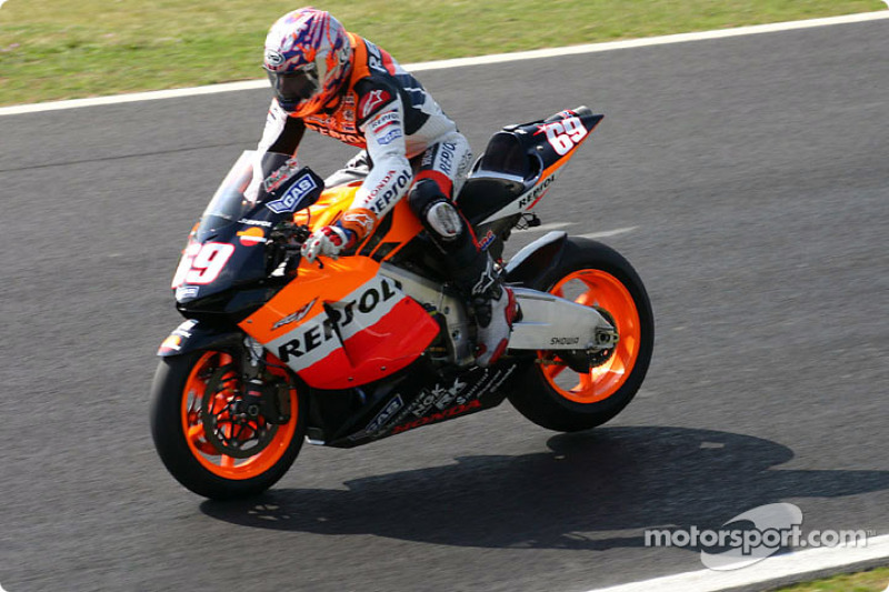 2004: MotoGP - Repsol Honda Team, Honda RC211V