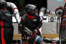 Minardi team member ready for a pitstop