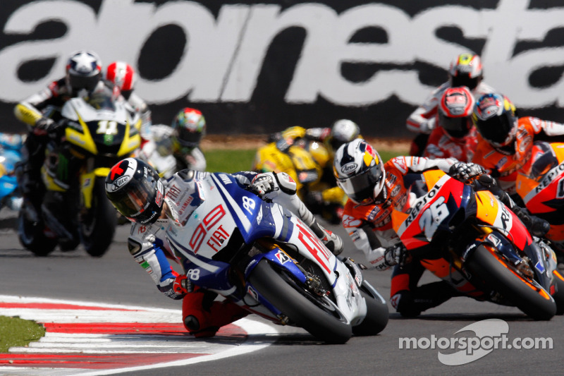 Start: Jorge Lorenzo, Fiat Yamaha Team leads the field