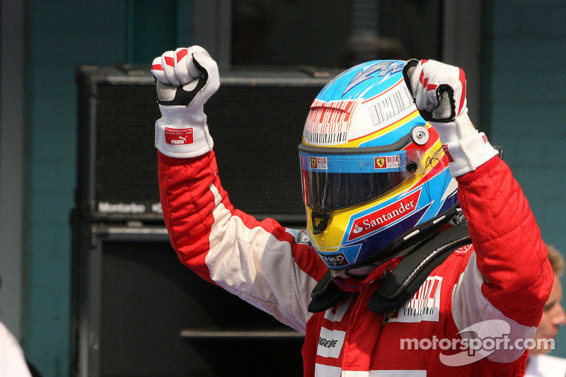 Race winner Fernando Alonso, Scuderia Ferrari