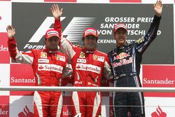 Podio: ganador de la carrera Fernando Alonso, Scuderia Ferrari, segundo lugar Felipe Massa, Scuderia
