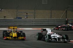 Robert Kubica, Renault F1 Team y Kamui Kobayashi, BMW Sauber F1 Team