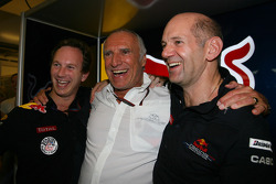 Red Bull : Christian Horner (directeur sportif), Dietrich Mateschitz (propriétaire) et Adrian Newey (directeur technique)