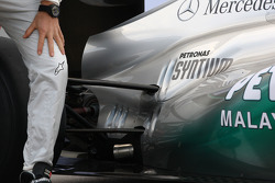Mercedes MGP W02: Aufhängung