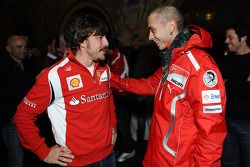 Fernando Alonso, Scuderia Ferrari, y Valentino Rossi, Ducati